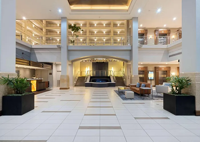 Embassy Suites Chicago - Downtown River North